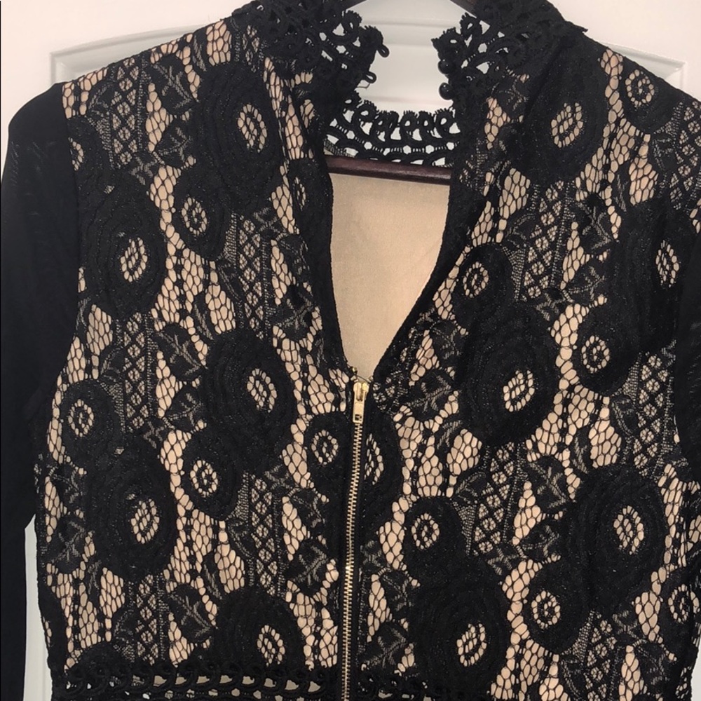 ALT dolce Lace Dress - Picture 5 of 5